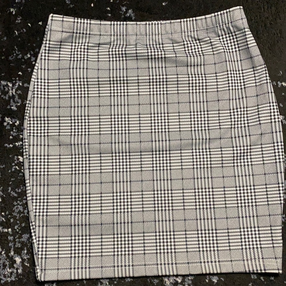 fitted plaid skirt